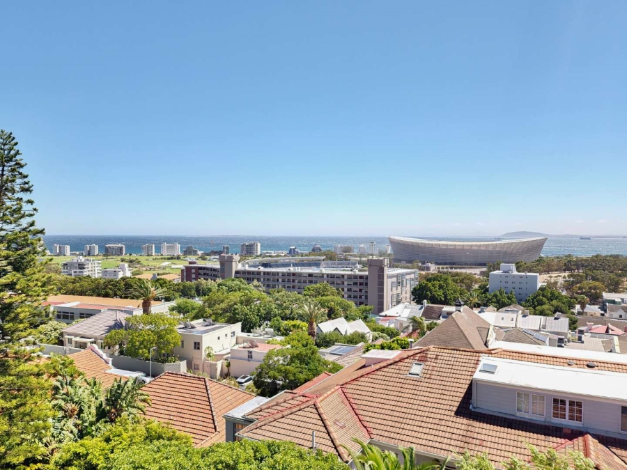 2 Bedroom Property for Sale in Green Point Western Cape